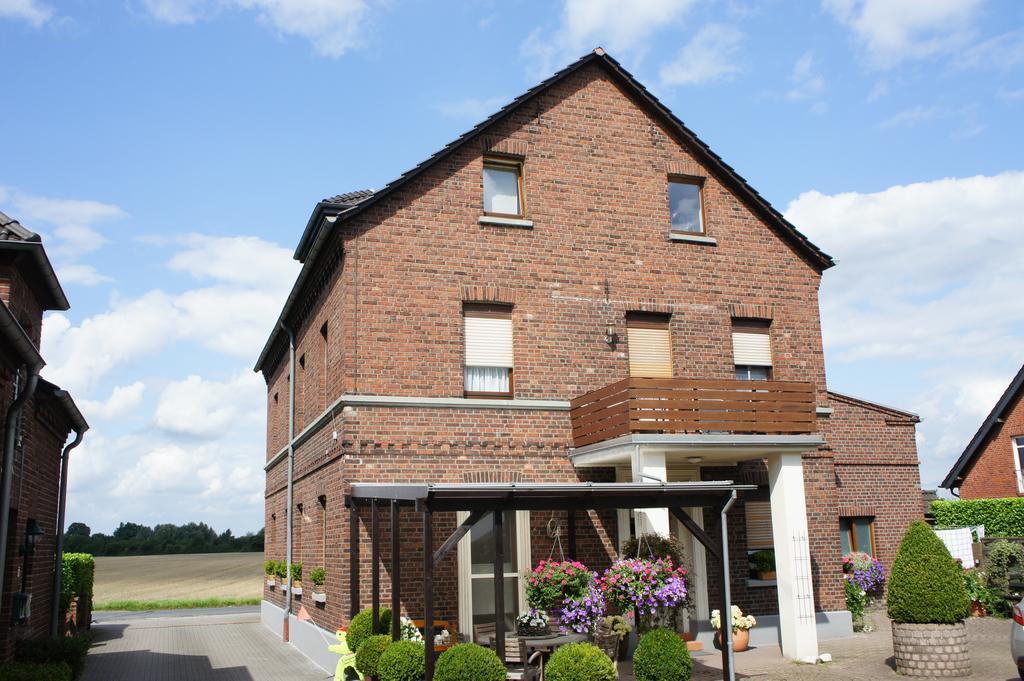 Ferienwohnung Poettershof Krefeld Bilik gambar